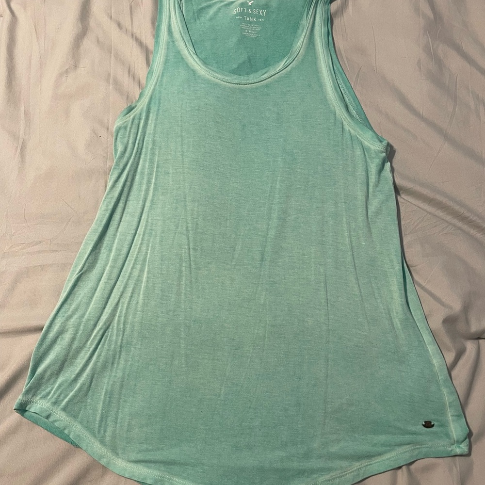 Relaxed Green Tank Top with Scoop Neckline